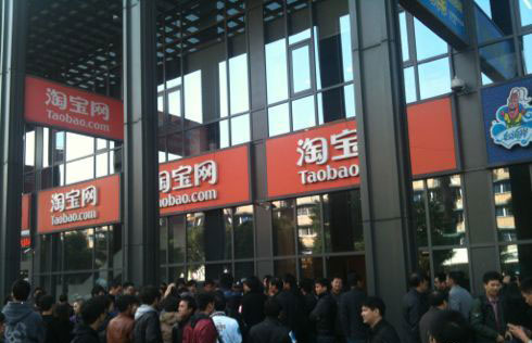 如何购买淘宝店LOL账号，如何收号?